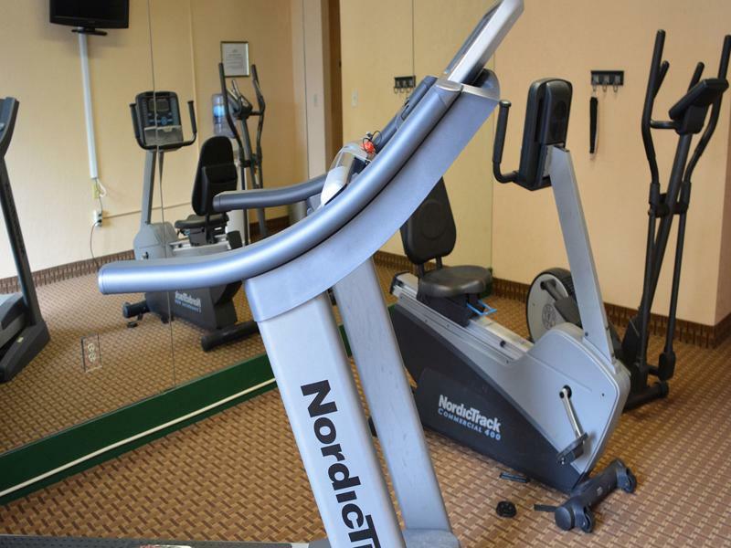 מלון Baymont By Wyndham East Windsor Bradley Airport מראה חיצוני תמונה