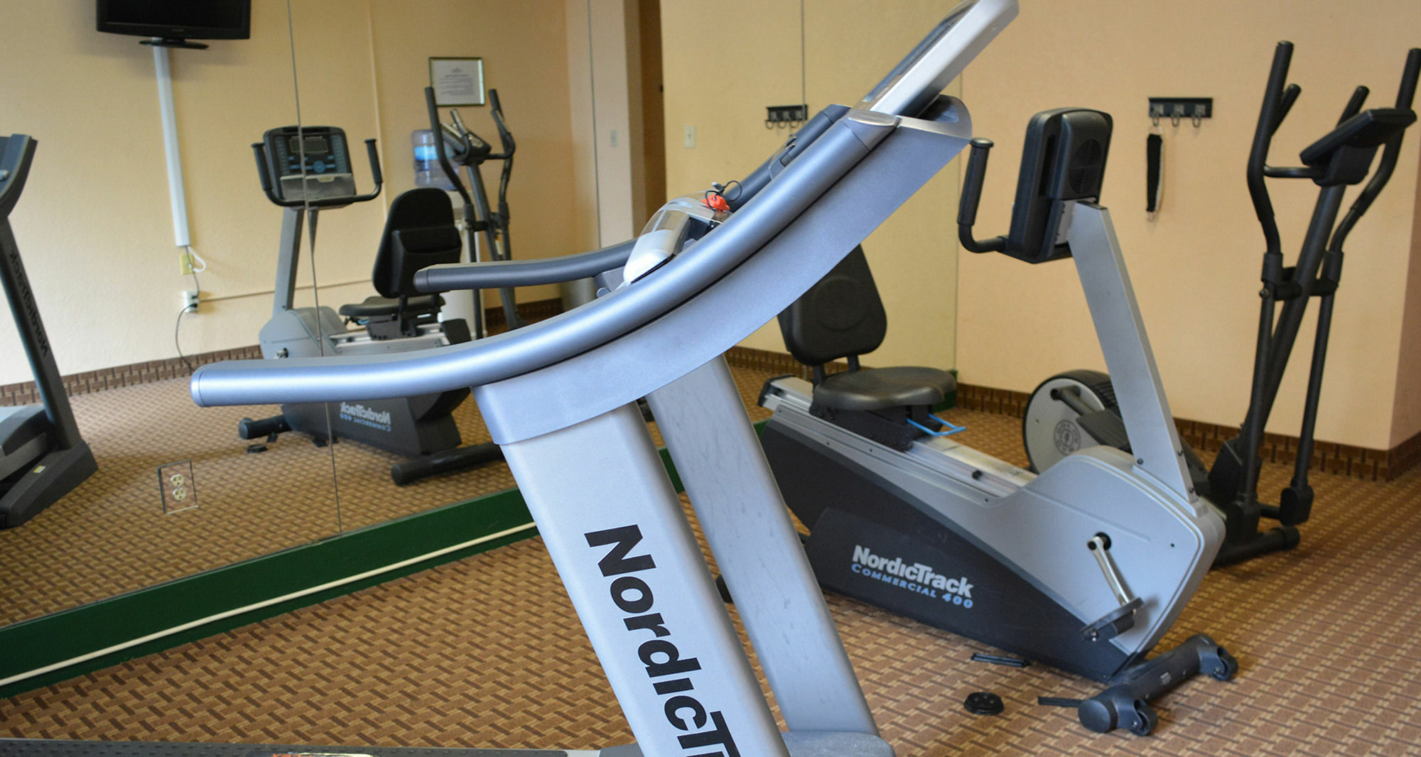 מלון Baymont By Wyndham East Windsor Bradley Airport מראה חיצוני תמונה