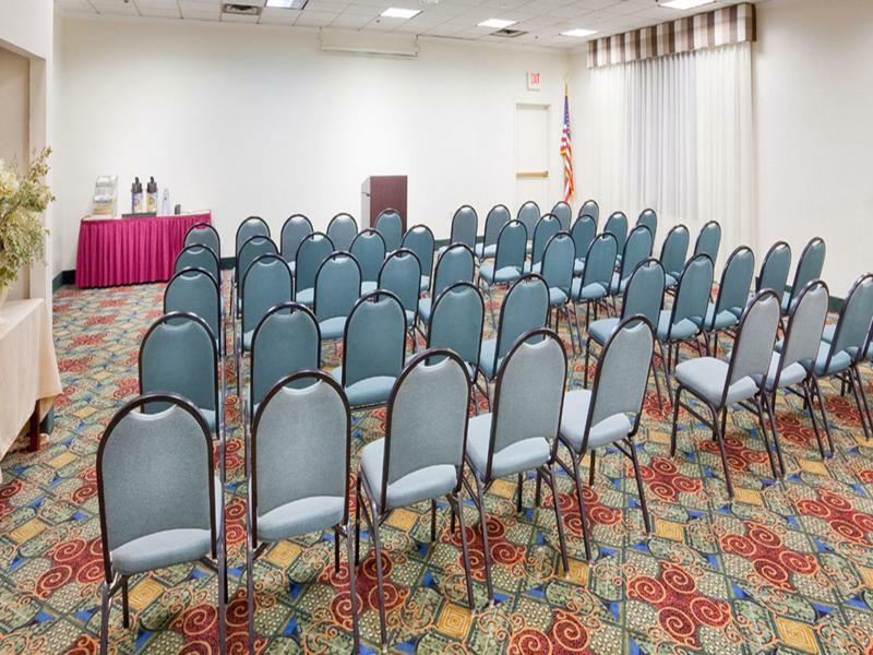 מלון Baymont By Wyndham East Windsor Bradley Airport מראה חיצוני תמונה